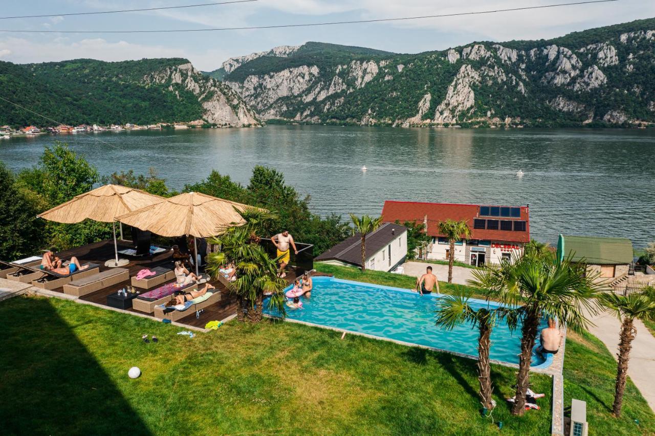 Rex Infinity View 4* Cazanele Dunarii Dubova Luaran gambar