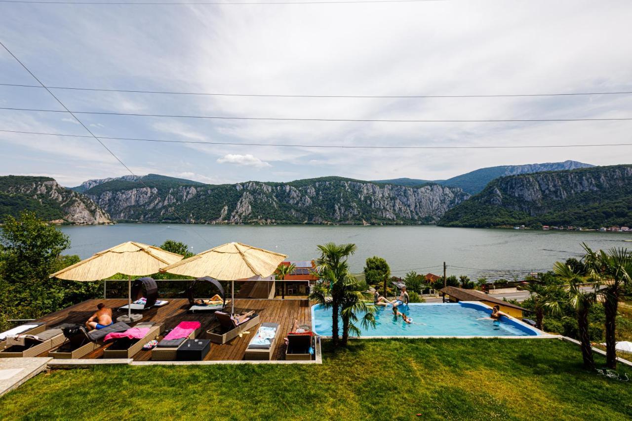 Rex Infinity View 4* Cazanele Dunarii Dubova Luaran gambar