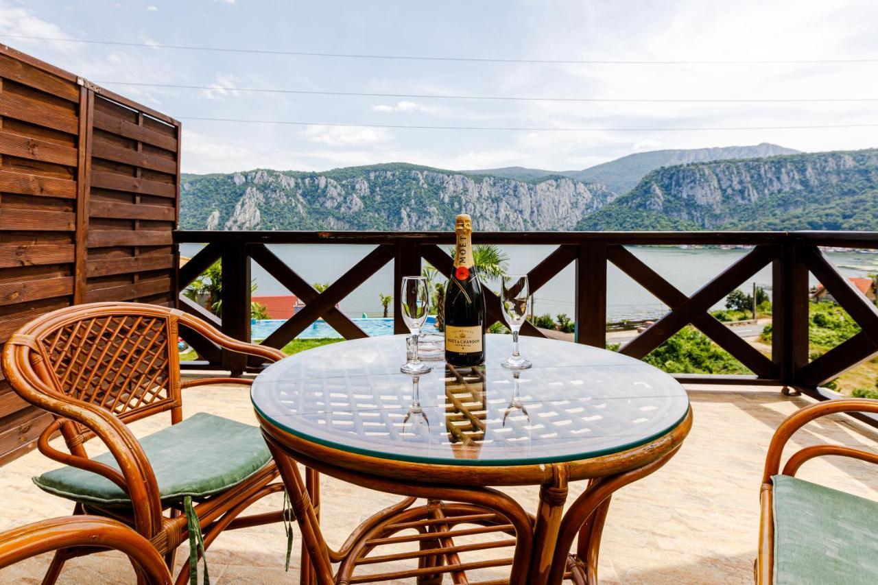 Rex Infinity View 4* Cazanele Dunarii Dubova Luaran gambar