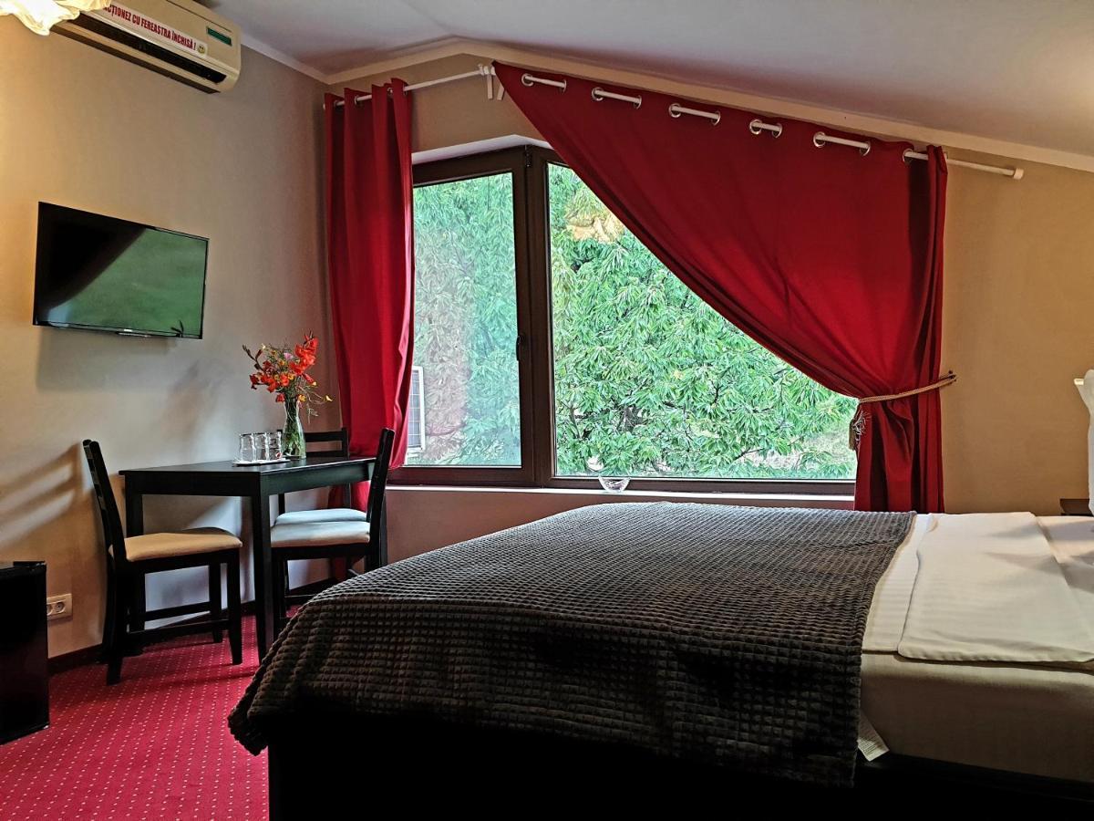 Rex Infinity View 4* Cazanele Dunarii Dubova Luaran gambar