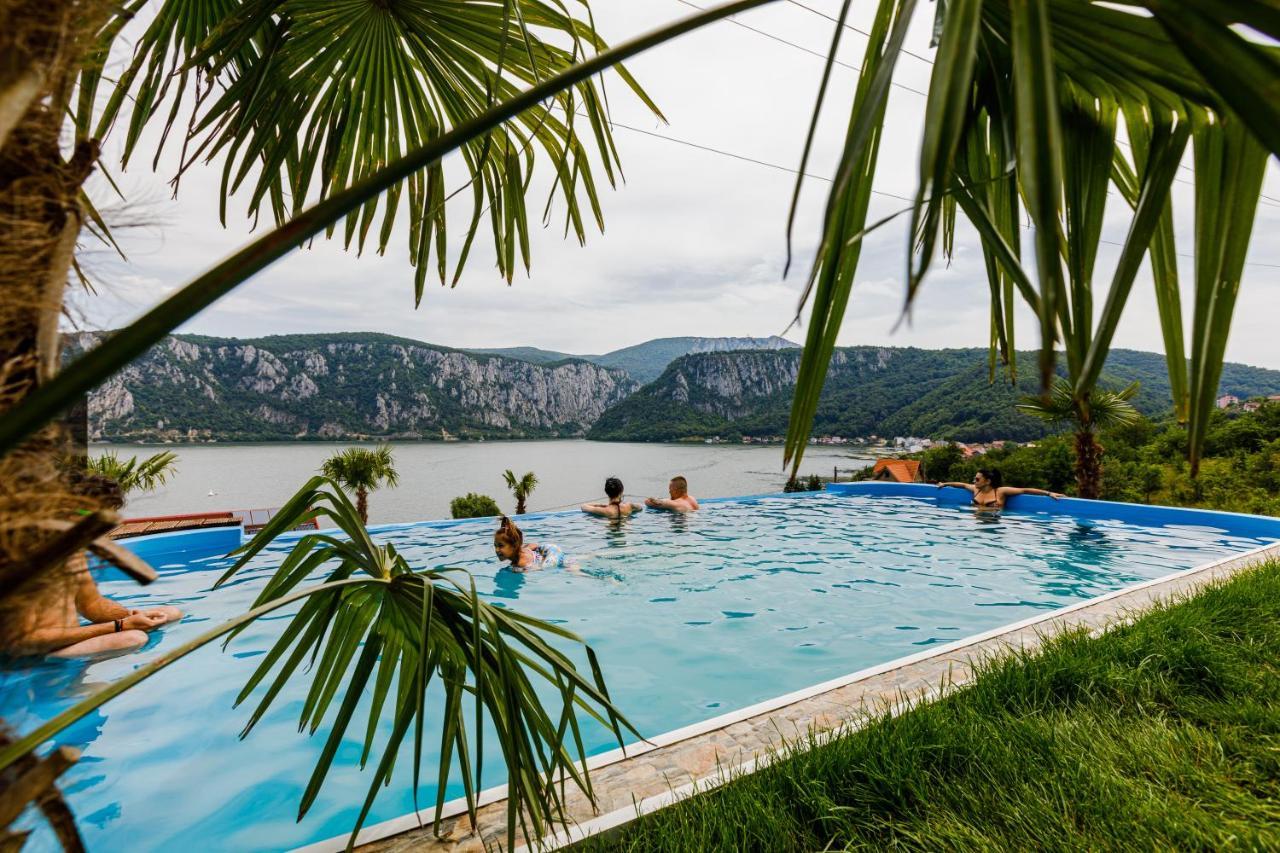 Rex Infinity View 4* Cazanele Dunarii Dubova Luaran gambar
